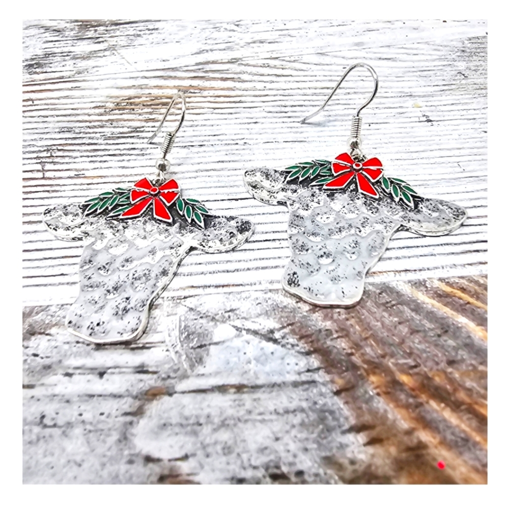 Hippie | Christmas Cow Dangle Earrings New! - Picture 4 of 9
